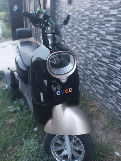 Evee Nissa 3 wheel