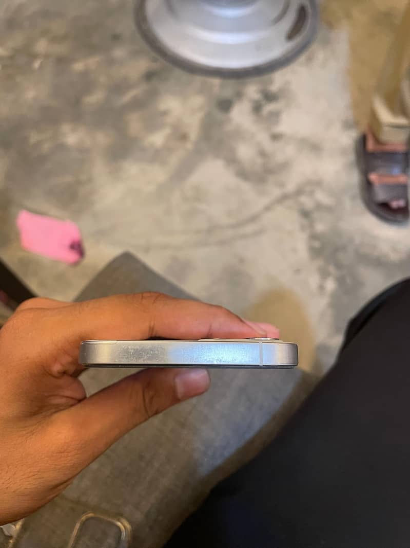Apple iPhone 12 Pro 4