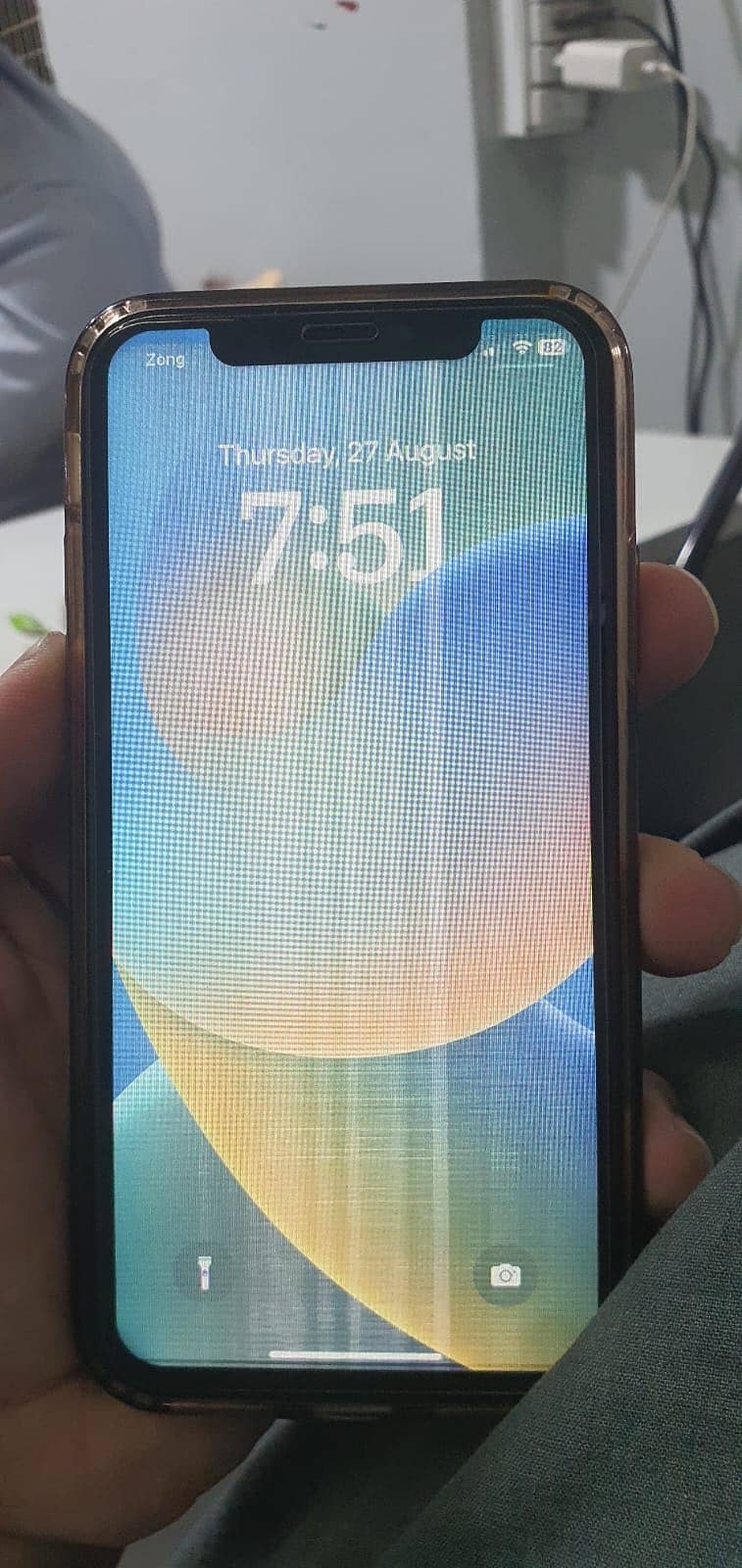 Apple iPhone X 4