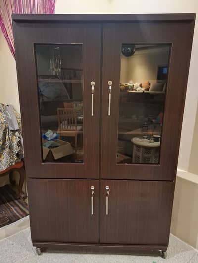 Two-Door Showcase Shelves with Locks & Wheels