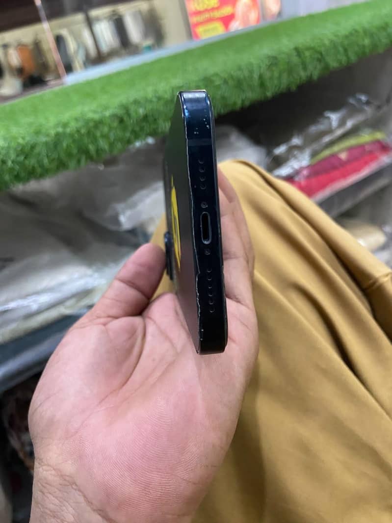 Apple iPhone 14 plus 3