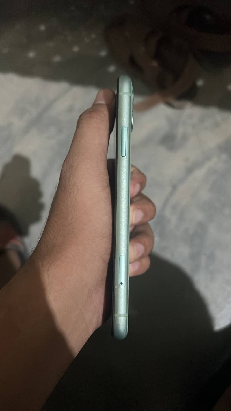 Apple iPhone 11 5
