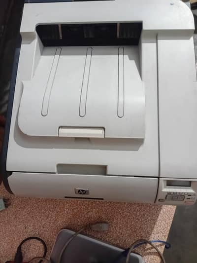HP Laserjet CP2025 Printer
