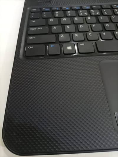 Dell Inspiron 15 3521 intel Pentium 5th Gen 8GB 320GB 7200 Rpm 15.6"
