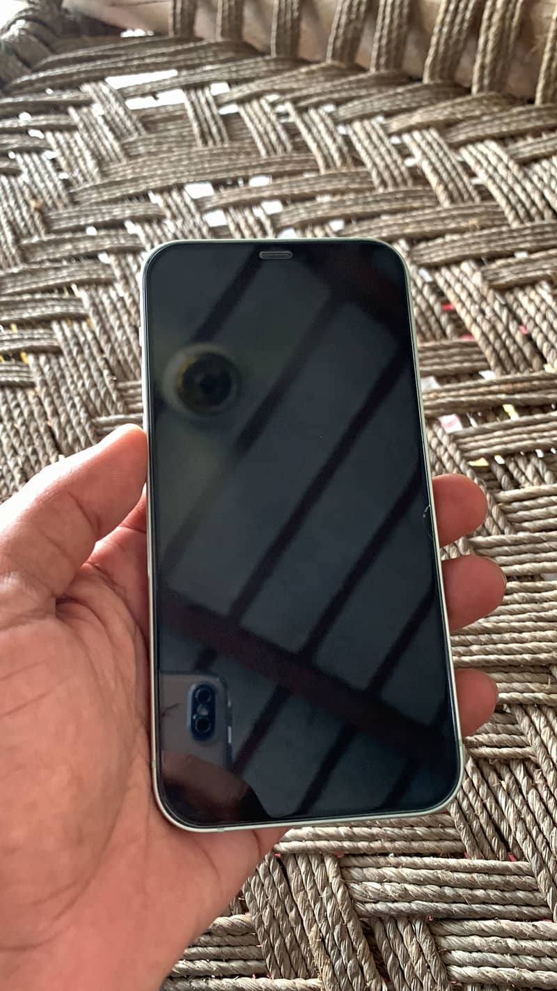 Apple iPhone 12 2