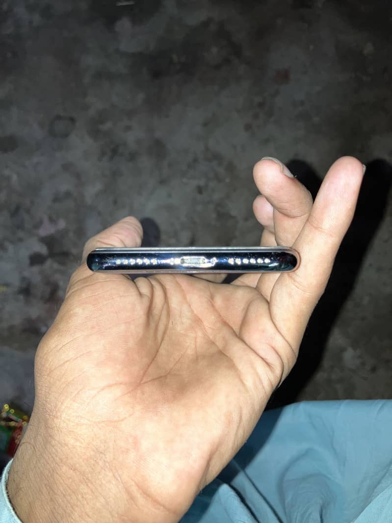 iPhone X 0