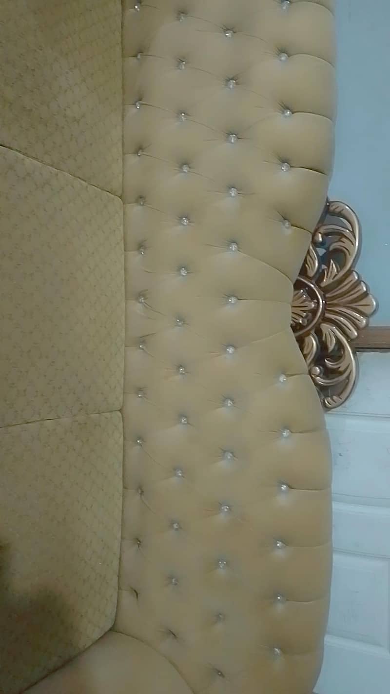 3 sofas 1 large 1 medium and 1 smal 3