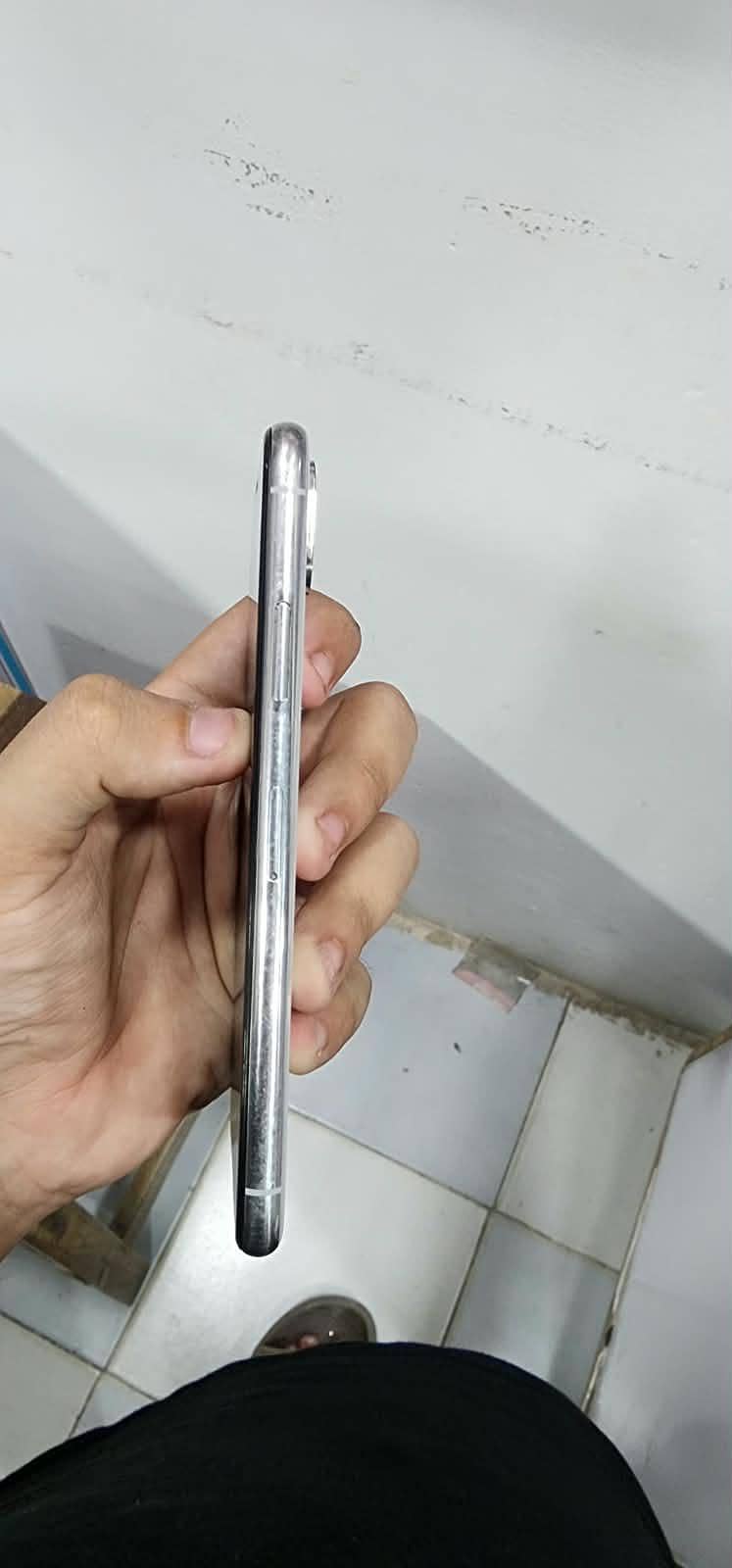 Apple iPhone X 3