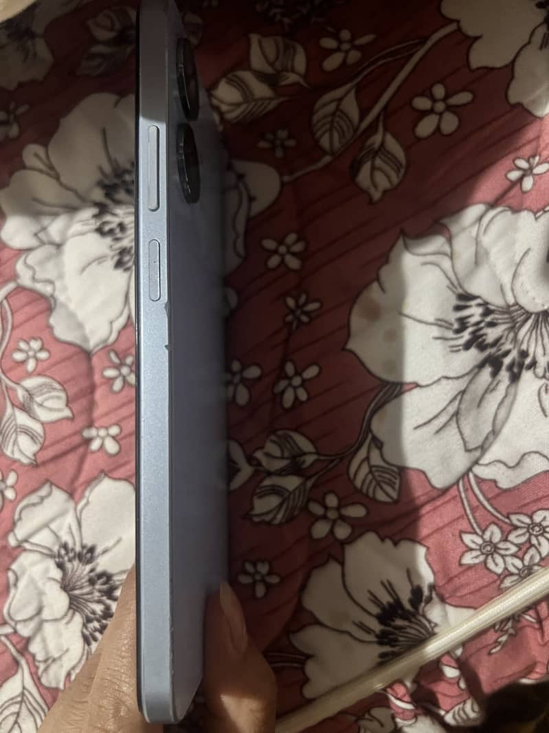 Realme Note 60 4