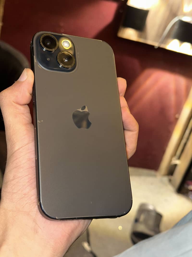 Apple iPhone 15 4