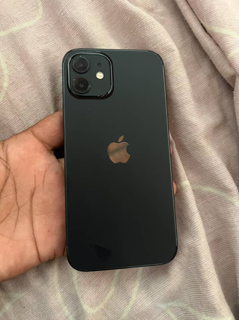 Apple iPhone 12 3