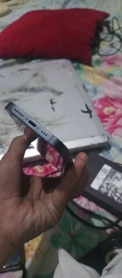 Apple iPhone 14