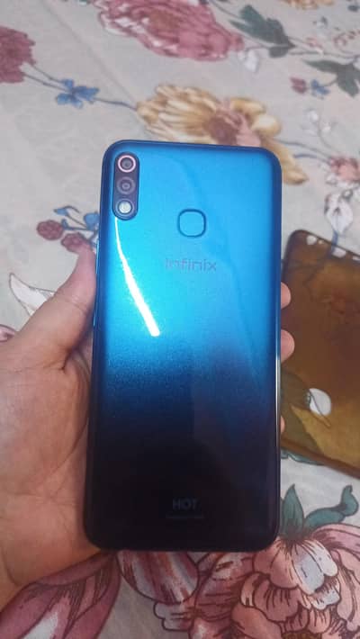 Infinix Hot 8 Lite