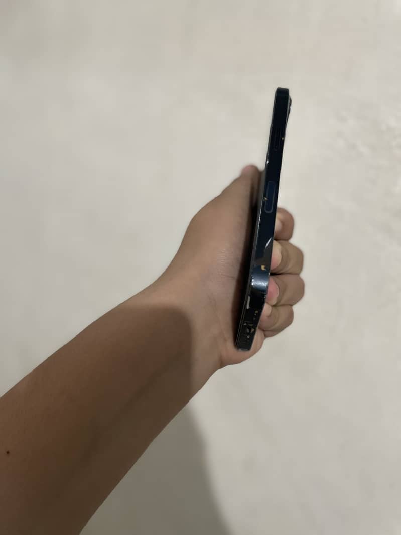 Apple iPhone 13 1