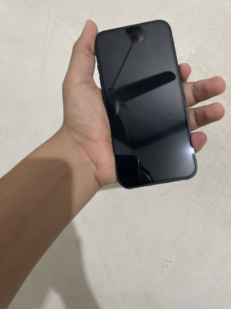 Apple iPhone 13 2