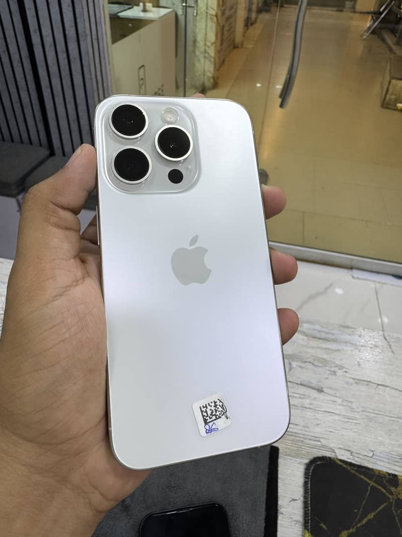 Apple iPhone 15 Pro 1