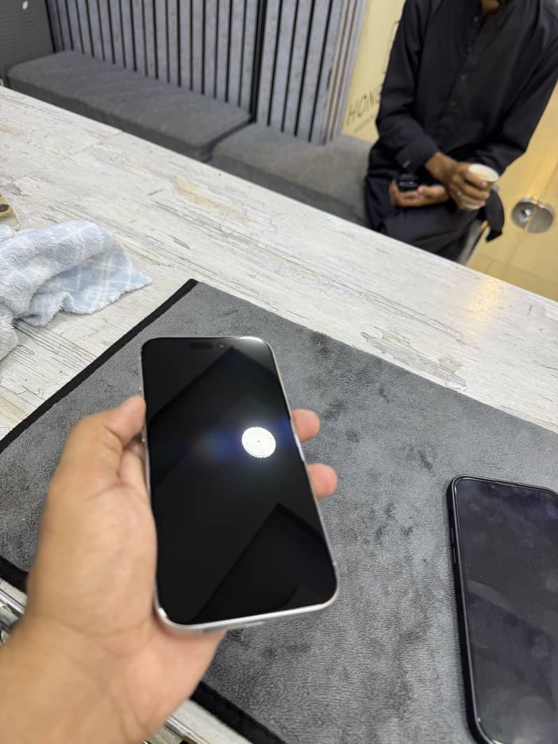 Apple iPhone 15 Pro 7