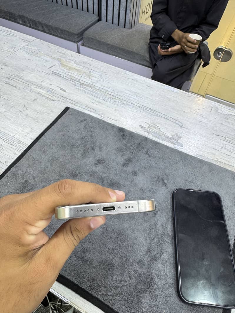 Apple iPhone 15 Pro 10