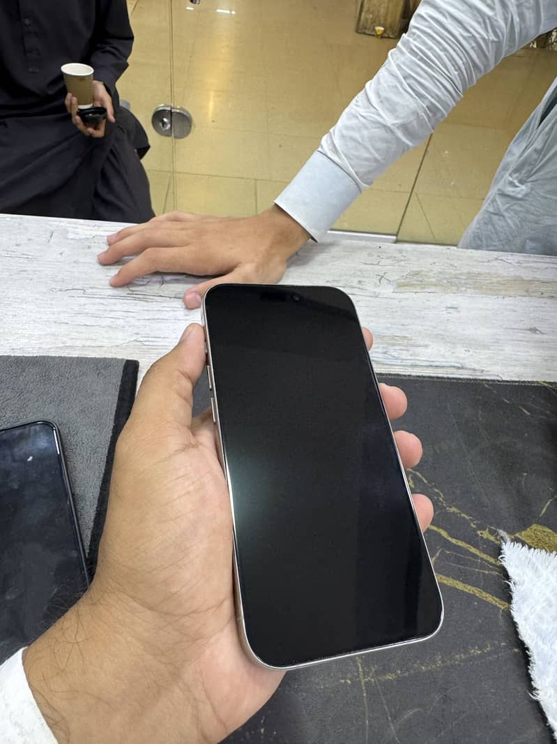 Apple iPhone 15 Pro 11