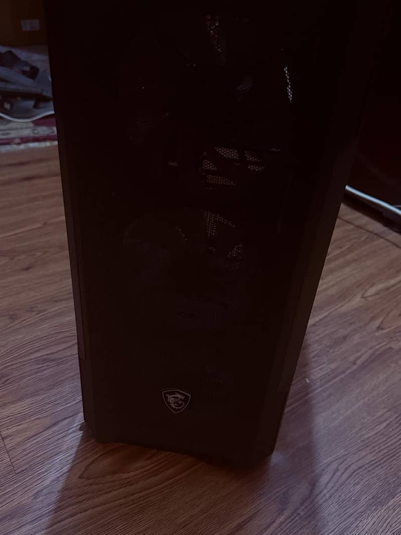 Msi Mag M100A Casing 2