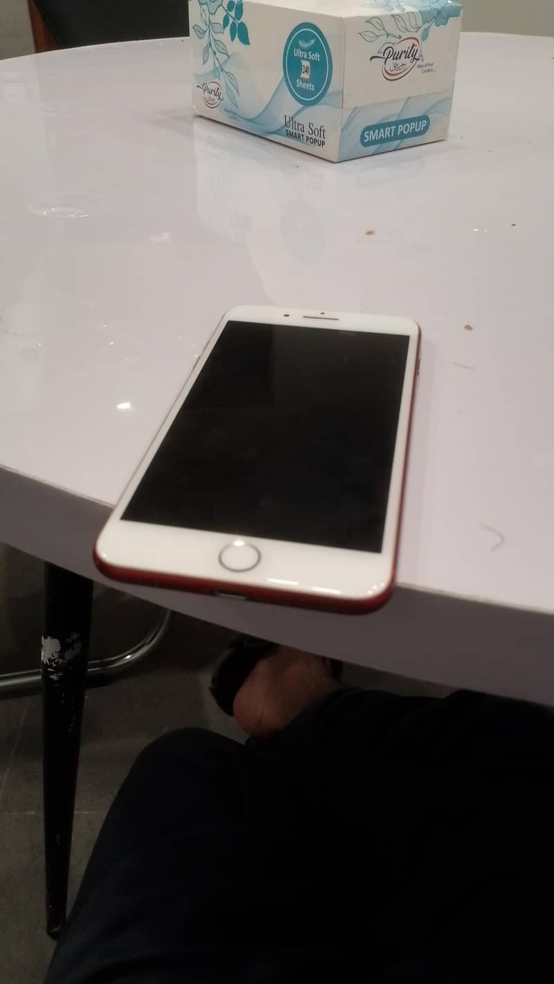 Apple iPhone 7 Plus 0
