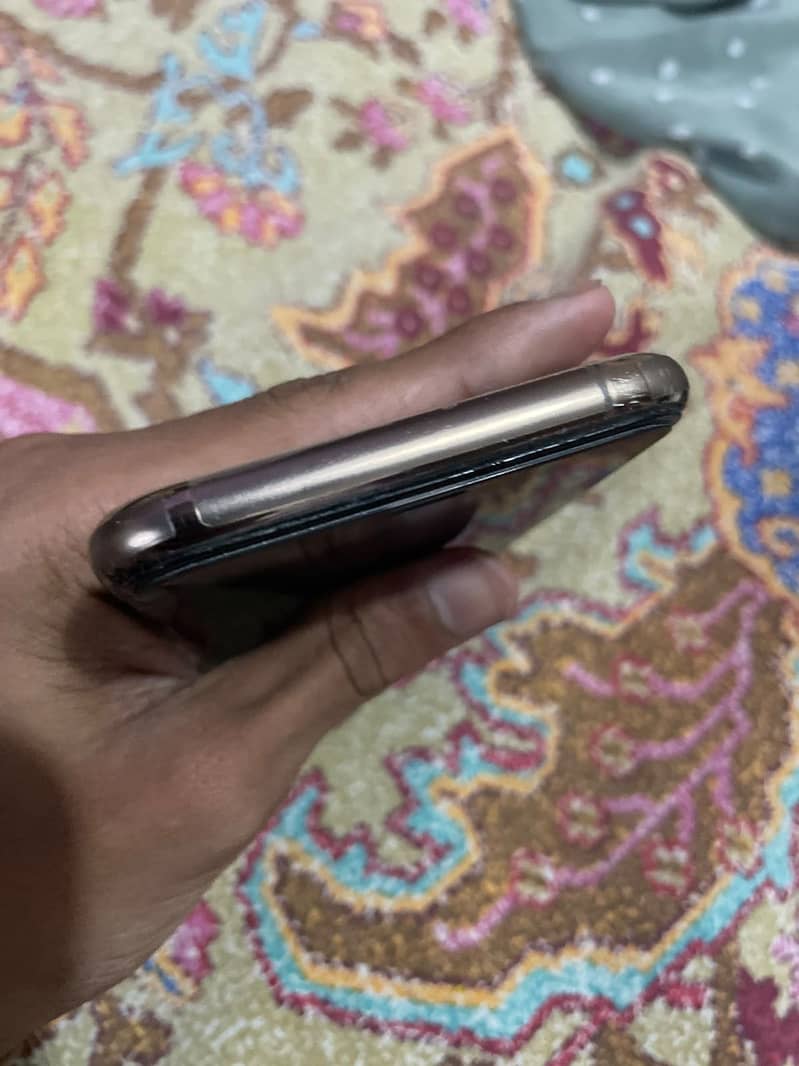 Apple iPhone 11 Pro 5