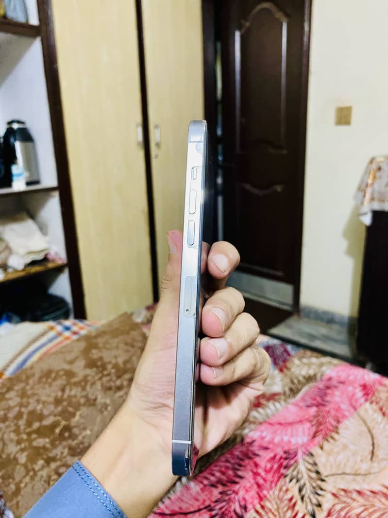 Apple iPhone 14 Pro Max 2