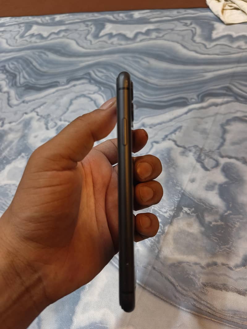 Apple iPhone 11 2