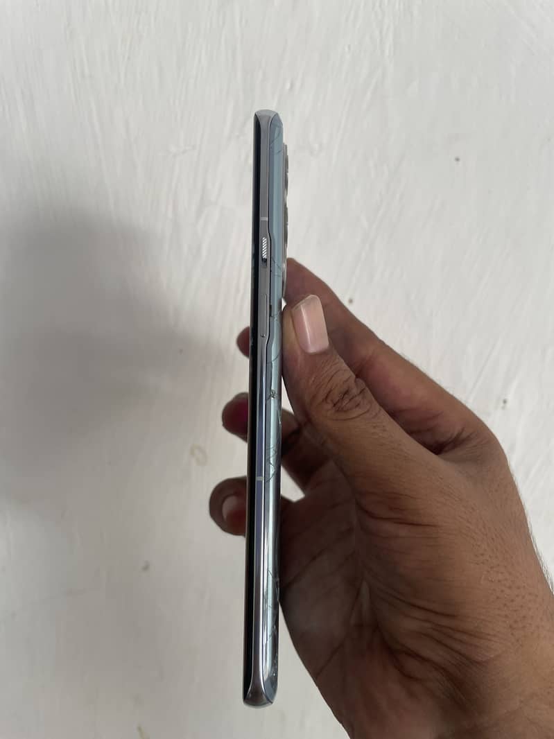 One Plus 9 Pro 1