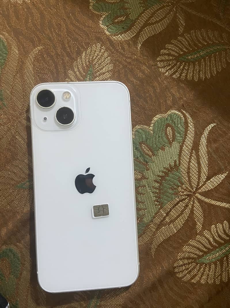Apple iPhone 13 4