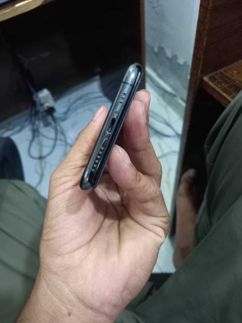 Apple iPhone 11 Pro 5