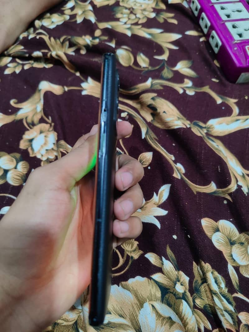 One Plus 9 Pro 4