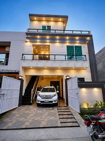 5 Marla Brand New House Available For Sale