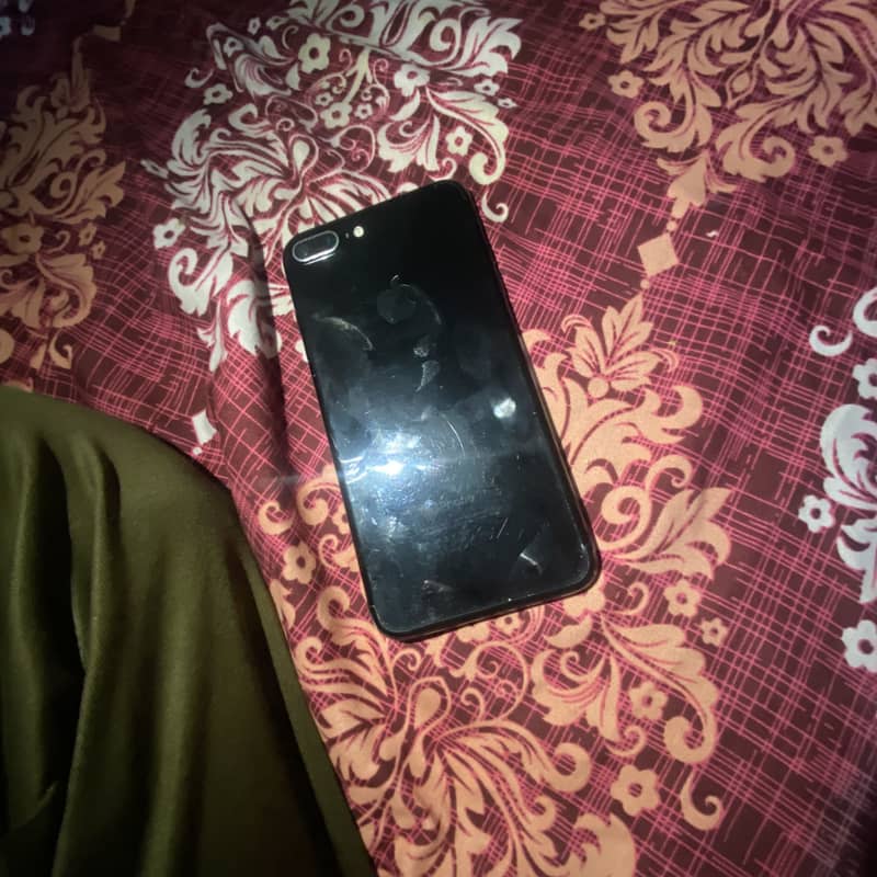Apple iPhone 7 Plus 2