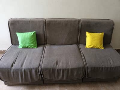 4 Single Seater Sofas – Good Condition