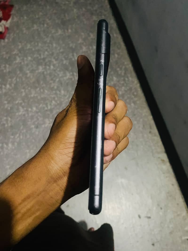 Google Pixel 7 4
