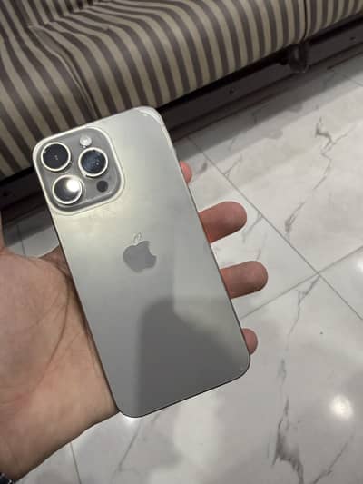 Apple iPhone 15 Pro Max
