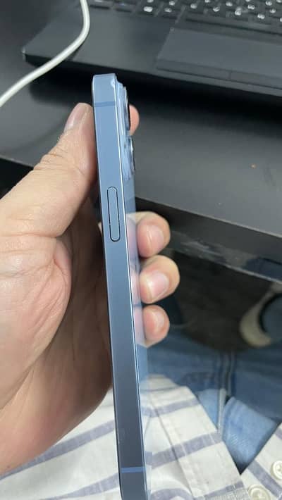 Apple iPhone 14