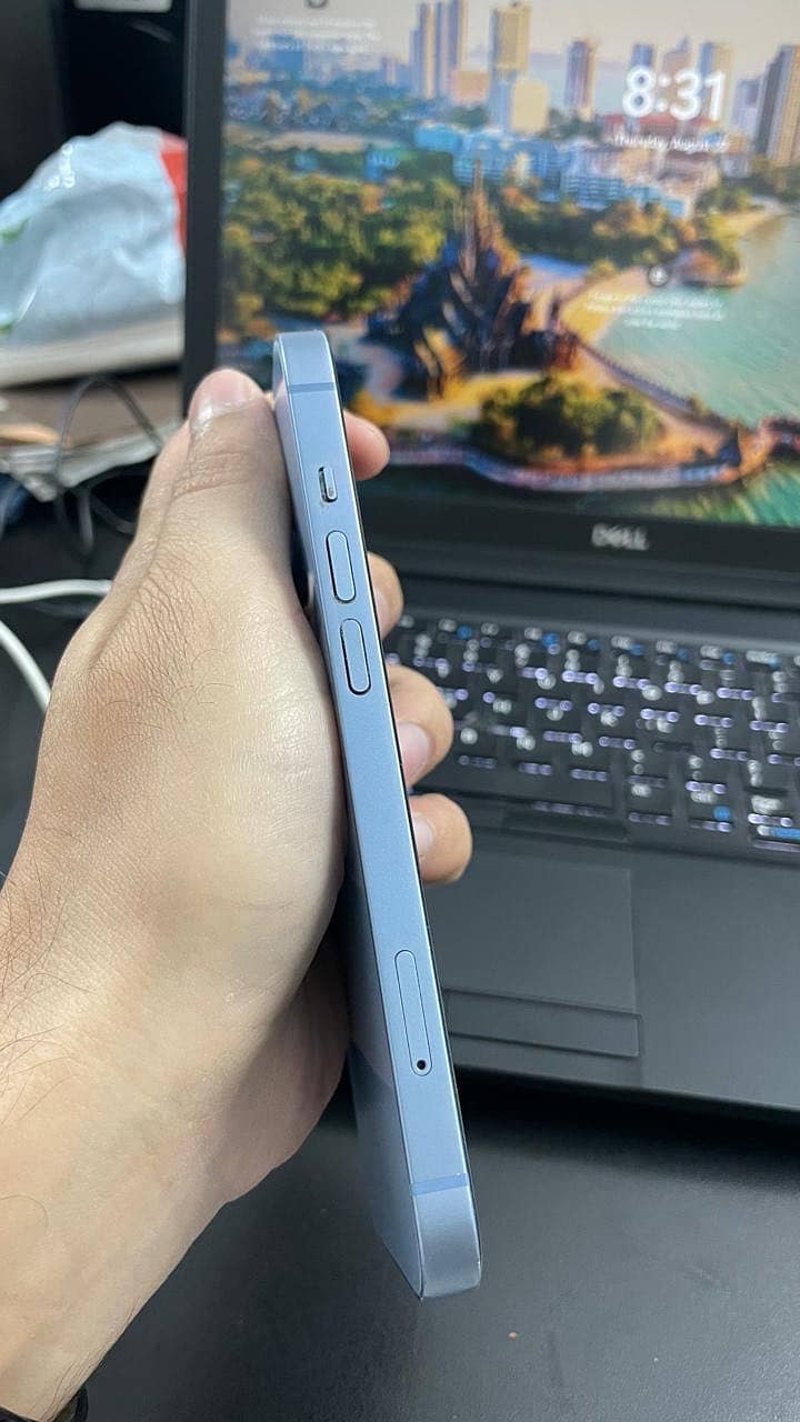 Apple iPhone 14 3