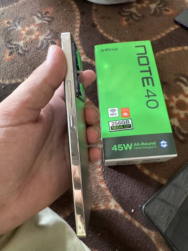 Infinix Note 40 4