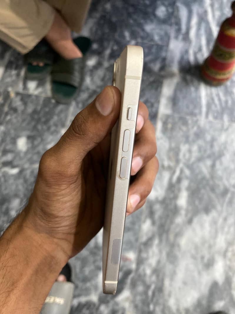 Apple iPhone 14 2