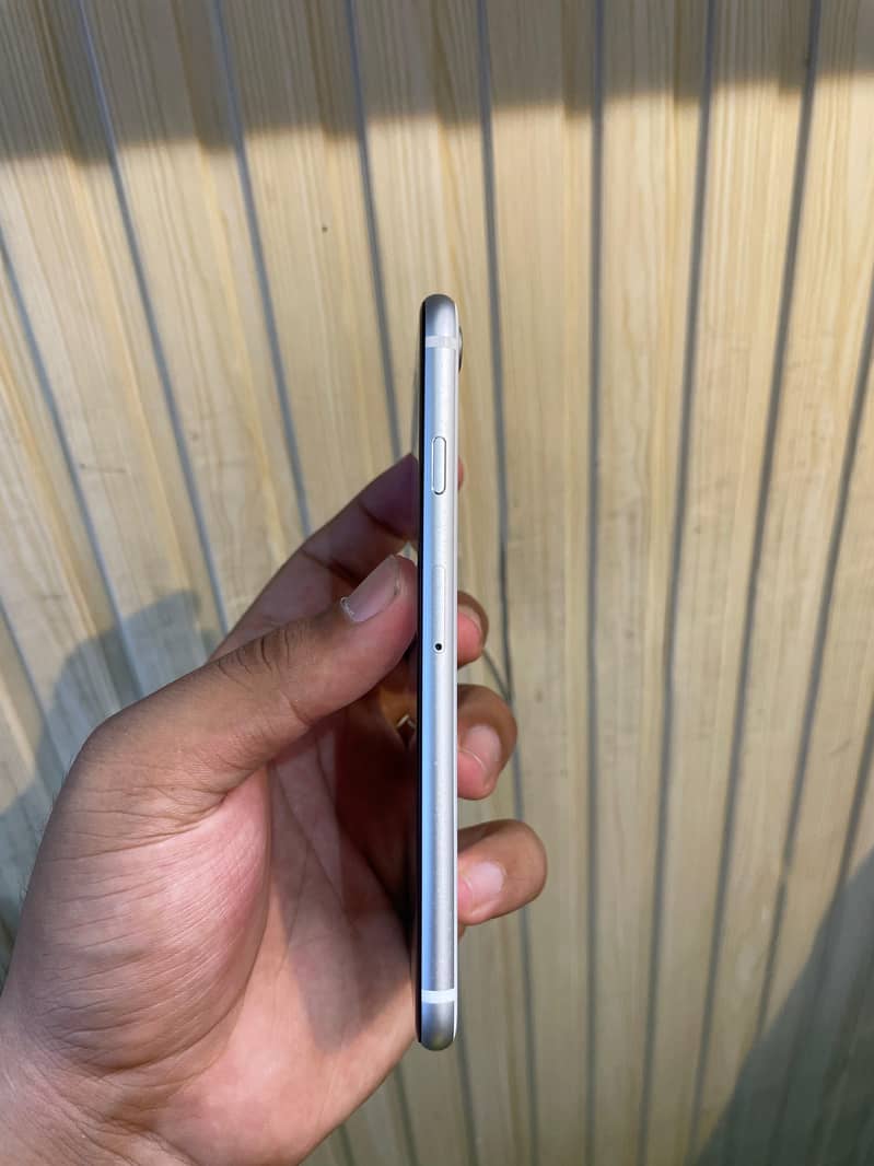 Apple iPhone SE 0