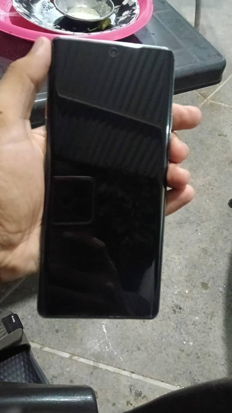 Tecno CAMON 40 Pro 4