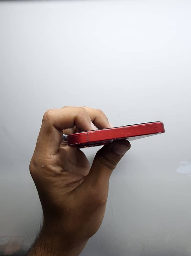 Apple iPhone 13 6
