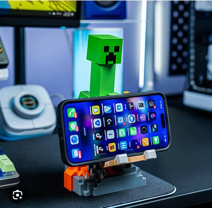Minecraft creeper cable guy 1