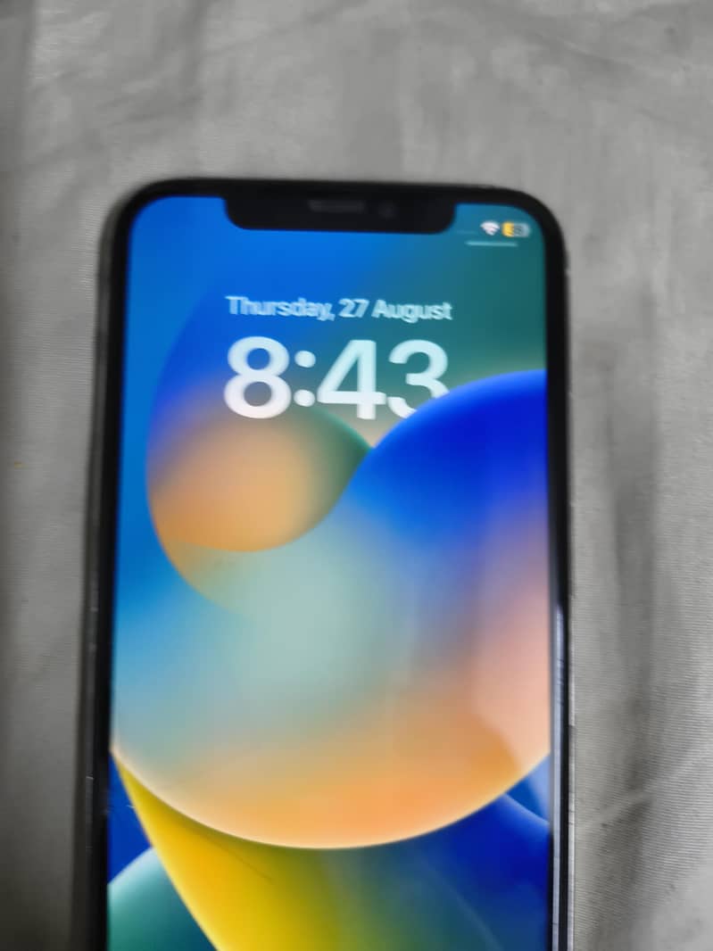 Apple iPhone X 4