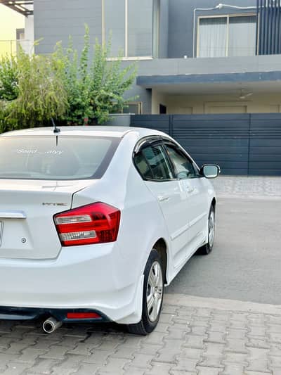 Honda City 2018 brand new condition total genuine