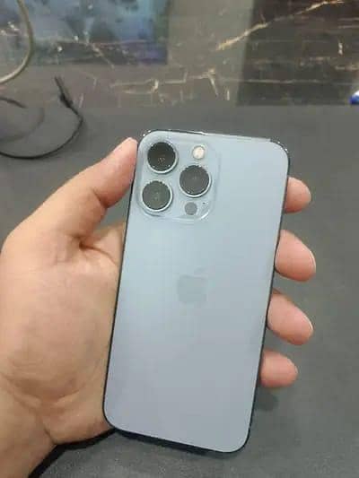 Apple iPhone 13 Pro 1
