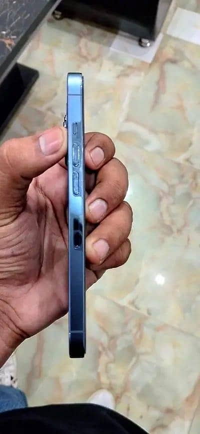 Apple iPhone 13 Pro 6