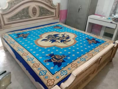 bed with mattress king size used only 3year